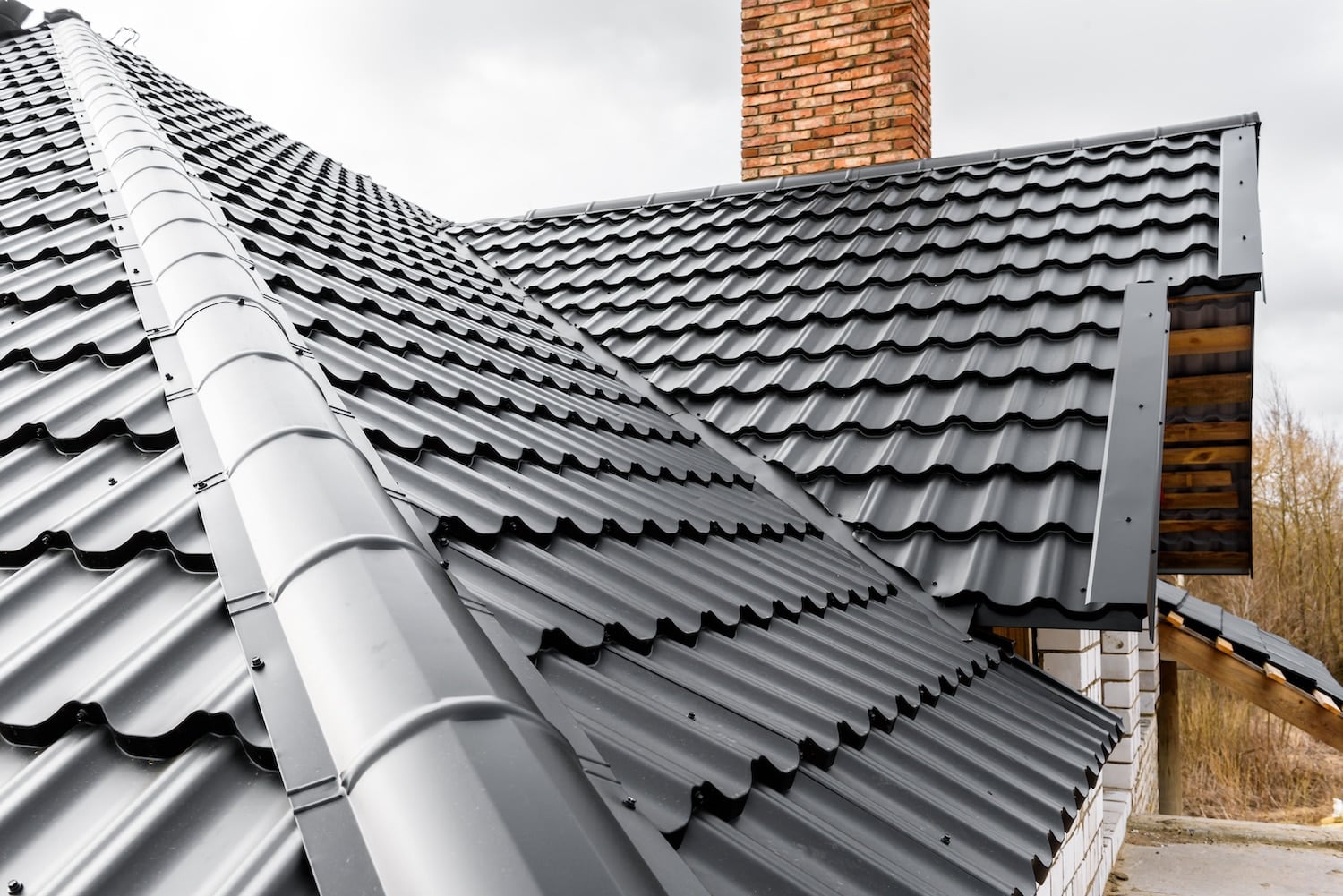 how long does a metal roof last roof