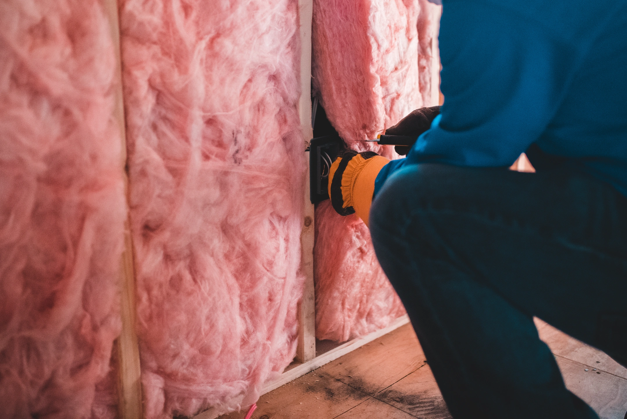 metal roof insulation installing insulation