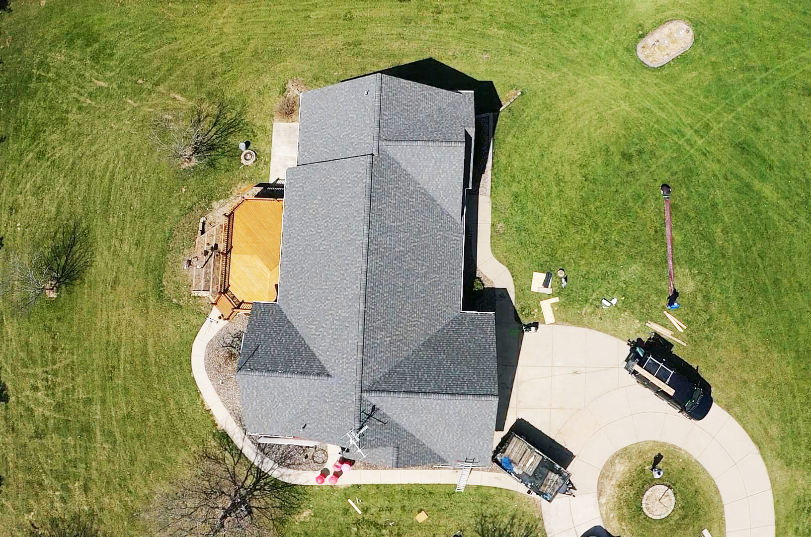 Aerial view of a Level Edge shingle roof; illustrative roof style
